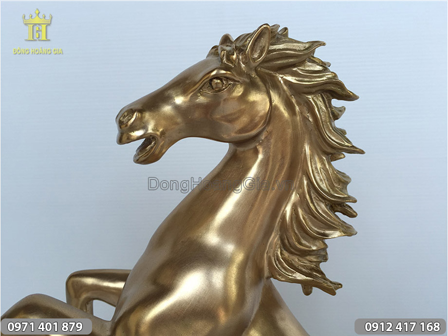tượng con ngựa bằng đồng